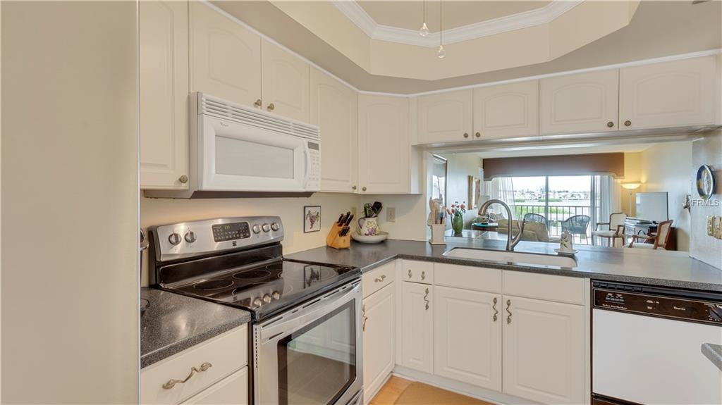 6158 PALMA DEL MAR BOULEVARD S, ST PETERSBURG, Florida 33715, 2 Bedrooms Bedrooms, 6 Rooms Rooms,2 BathroomsBathrooms,Residential,For sale,PALMA DEL MAR,U7847024