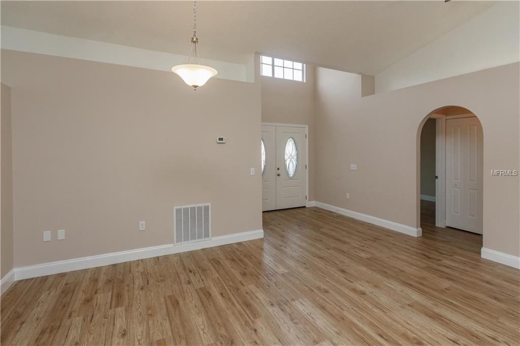 3127 DELLCREST PLACE, LAKE MARY, Florida 32746, 3 Bedrooms Bedrooms, 9 Rooms Rooms,2 BathroomsBathrooms,Residential,For sale,DELLCREST,O5561239