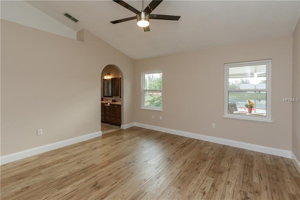 3127 DELLCREST PLACE, LAKE MARY, Florida 32746, 3 Bedrooms Bedrooms, 9 Rooms Rooms,2 BathroomsBathrooms,Residential,For sale,DELLCREST,O5561239