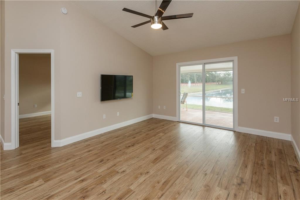 3127 DELLCREST PLACE, LAKE MARY, Florida 32746, 3 Bedrooms Bedrooms, 9 Rooms Rooms,2 BathroomsBathrooms,Residential,For sale,DELLCREST,O5561239