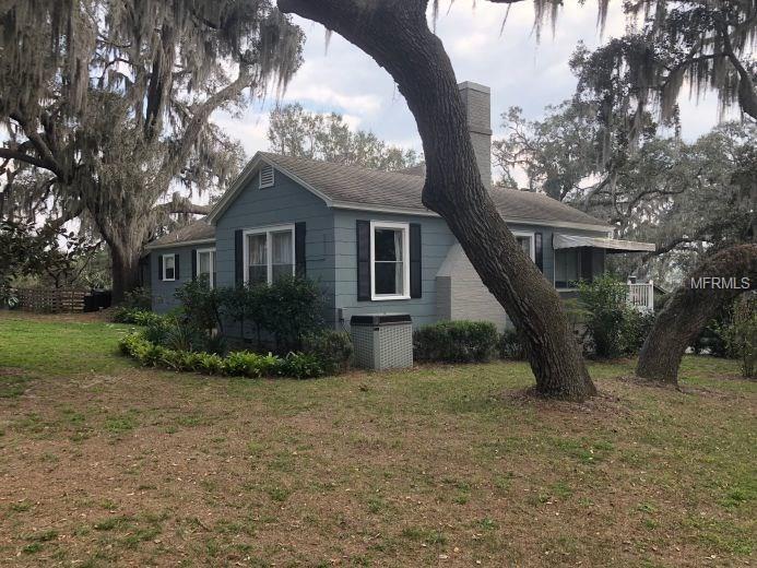 1550 CLAY BOULEVARD, EUSTIS, Florida 32726, 2 Bedrooms Bedrooms, 6 Rooms Rooms,1 BathroomBathrooms,Residential,For sale,CLAY,O5561974