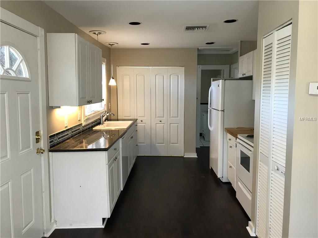 7214 S SHAMROCK ROAD, TAMPA, Florida 33616, 2 Bedrooms Bedrooms, 3 Rooms Rooms,1 BathroomBathrooms,Residential,For sale,SHAMROCK,T2915188