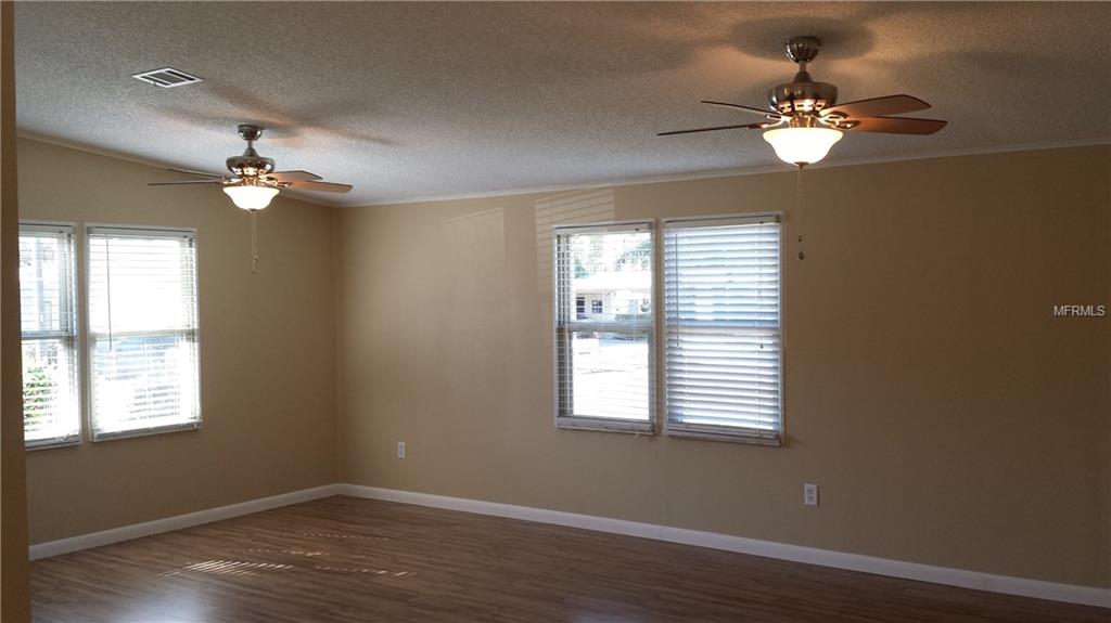 3002 MYAKKA RIVER ROAD, TAVARES, Florida 32778, 2 Bedrooms Bedrooms, 3 Rooms Rooms,2 BathroomsBathrooms,Residential,For sale,MYAKKA RIVER,O5559105