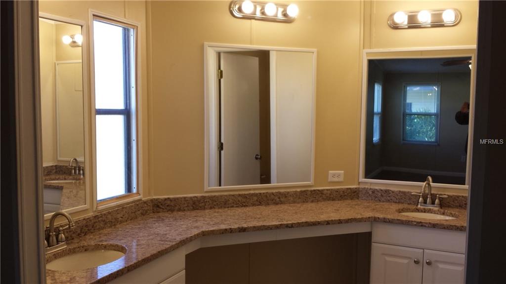 3002 MYAKKA RIVER ROAD, TAVARES, Florida 32778, 2 Bedrooms Bedrooms, 3 Rooms Rooms,2 BathroomsBathrooms,Residential,For sale,MYAKKA RIVER,O5559105