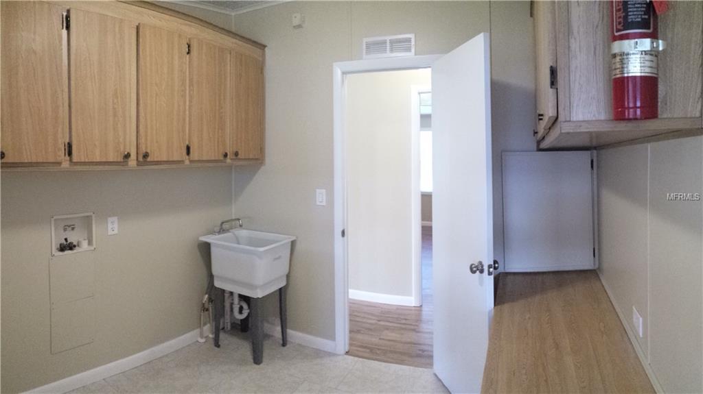 3002 MYAKKA RIVER ROAD, TAVARES, Florida 32778, 2 Bedrooms Bedrooms, 3 Rooms Rooms,2 BathroomsBathrooms,Residential,For sale,MYAKKA RIVER,O5559105