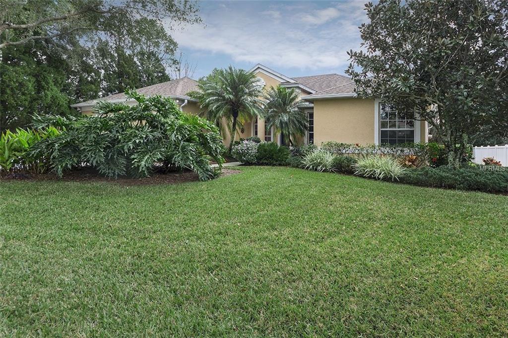 11114 BULLRUSH TERRACE, LAKEWOOD RANCH, Florida 34202, 4 Bedrooms Bedrooms, 8 Rooms Rooms,3 BathroomsBathrooms,Residential,For sale,BULLRUSH,A4209497