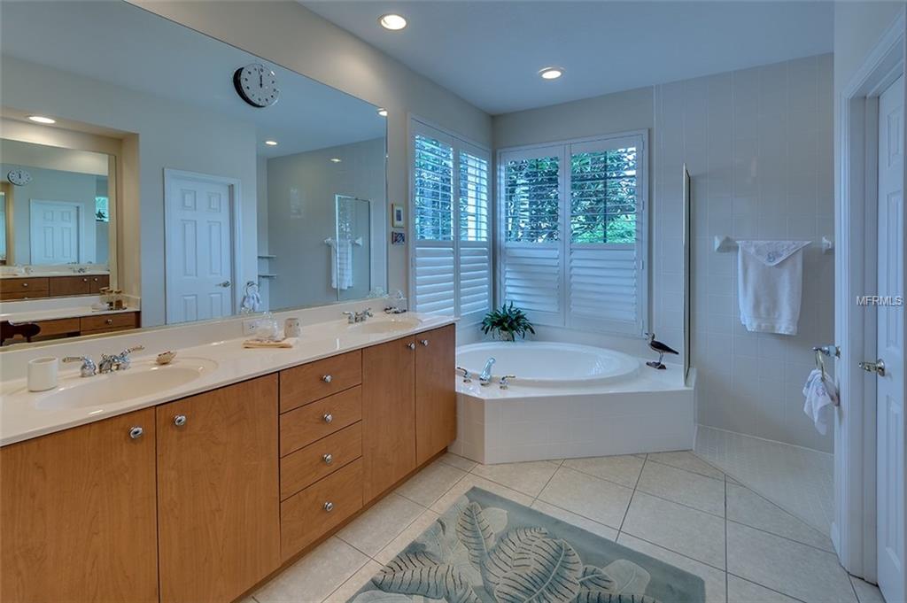 11114 BULLRUSH TERRACE, LAKEWOOD RANCH, Florida 34202, 4 Bedrooms Bedrooms, 8 Rooms Rooms,3 BathroomsBathrooms,Residential,For sale,BULLRUSH,A4209497