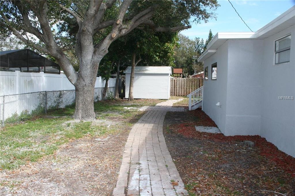 603 60TH AVENUE W, BRADENTON, Florida 34207, 4 Bedrooms Bedrooms, 3 Rooms Rooms,3 BathroomsBathrooms,Residential,For sale,60TH,A4209673