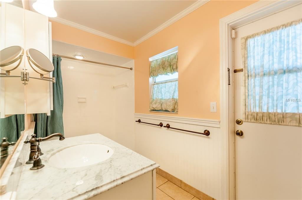 685 OLEANDER STREET, MOUNT DORA, Florida 32757, 3 Bedrooms Bedrooms, 9 Rooms Rooms,2 BathroomsBathrooms,Residential,For sale,OLEANDER,G4852779