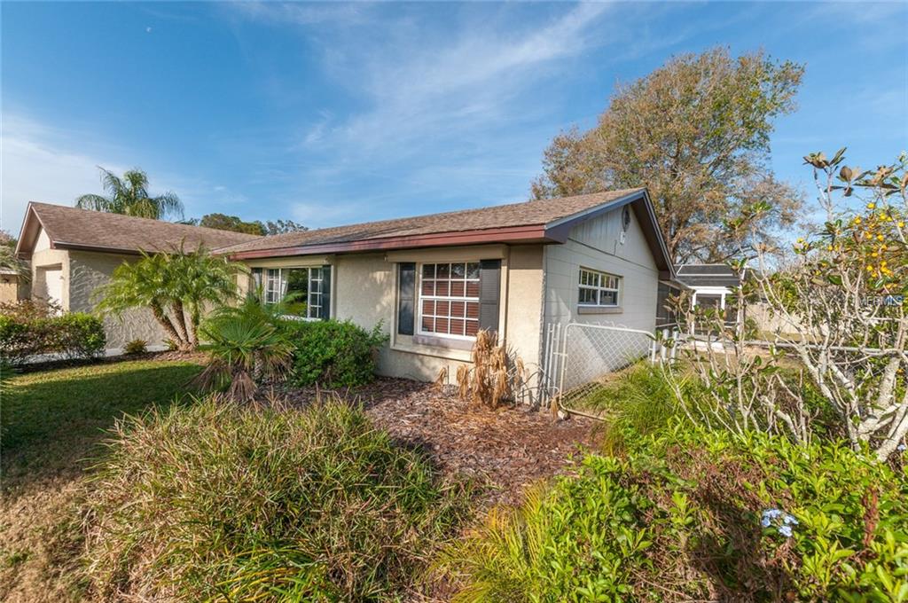 685 OLEANDER STREET, MOUNT DORA, Florida 32757, 3 Bedrooms Bedrooms, 9 Rooms Rooms,2 BathroomsBathrooms,Residential,For sale,OLEANDER,G4852779