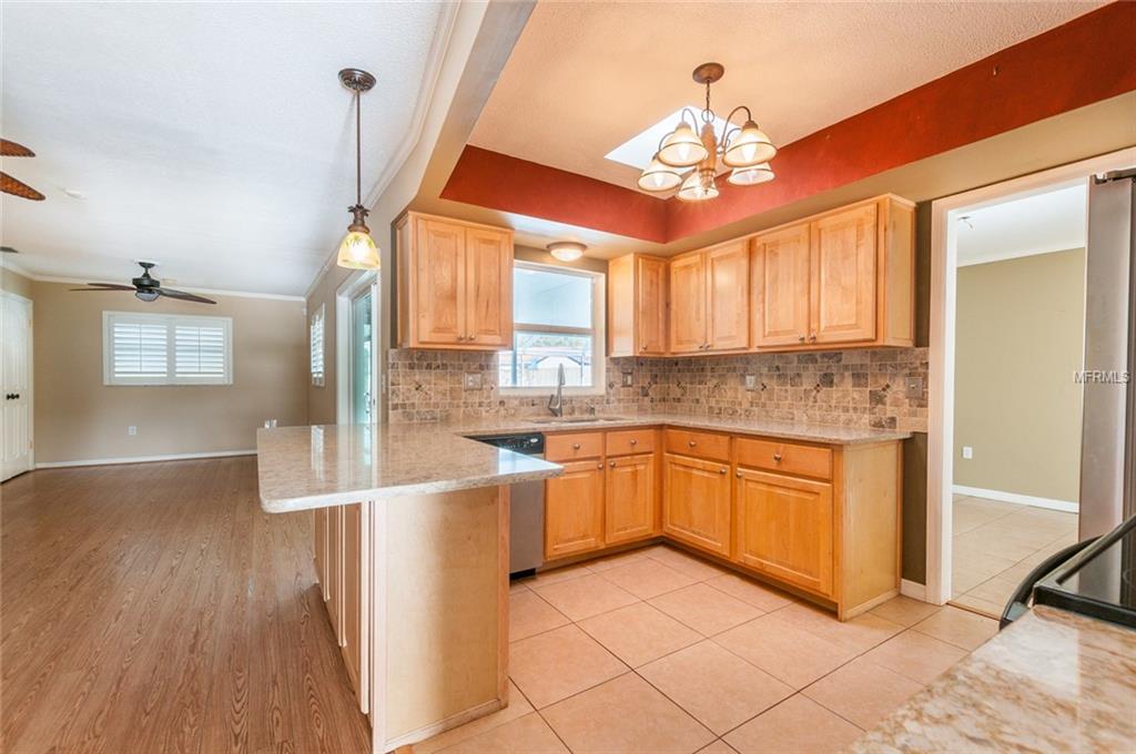 685 OLEANDER STREET, MOUNT DORA, Florida 32757, 3 Bedrooms Bedrooms, 9 Rooms Rooms,2 BathroomsBathrooms,Residential,For sale,OLEANDER,G4852779