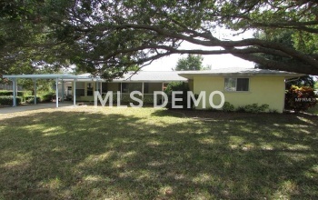 122 ALGIERS DRIVE, VENICE, Florida 34293, 3 Bedrooms Bedrooms, 6 Rooms Rooms,2 BathroomsBathrooms,Residential,For sale,ALGIERS,A4176528