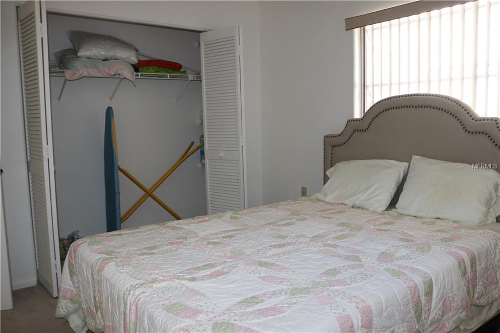 10525 MEADOW HILL DRIVE, PORT RICHEY, Florida 34668, 3 Bedrooms Bedrooms, 8 Rooms Rooms,2 BathroomsBathrooms,Residential,For sale,MEADOW HILL,W7636211