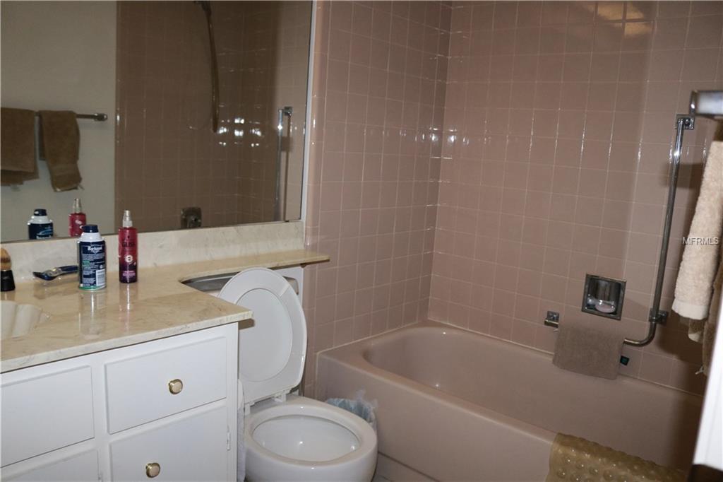 10525 MEADOW HILL DRIVE, PORT RICHEY, Florida 34668, 3 Bedrooms Bedrooms, 8 Rooms Rooms,2 BathroomsBathrooms,Residential,For sale,MEADOW HILL,W7636211