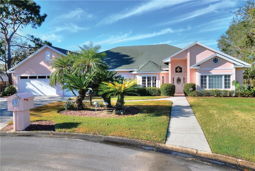 208 FAIRWAY DRIVE, HAINES CITY, Florida 33844, 3 Bedrooms Bedrooms, 10 Rooms Rooms,3 BathroomsBathrooms,Residential,For sale,FAIRWAY,P4718641