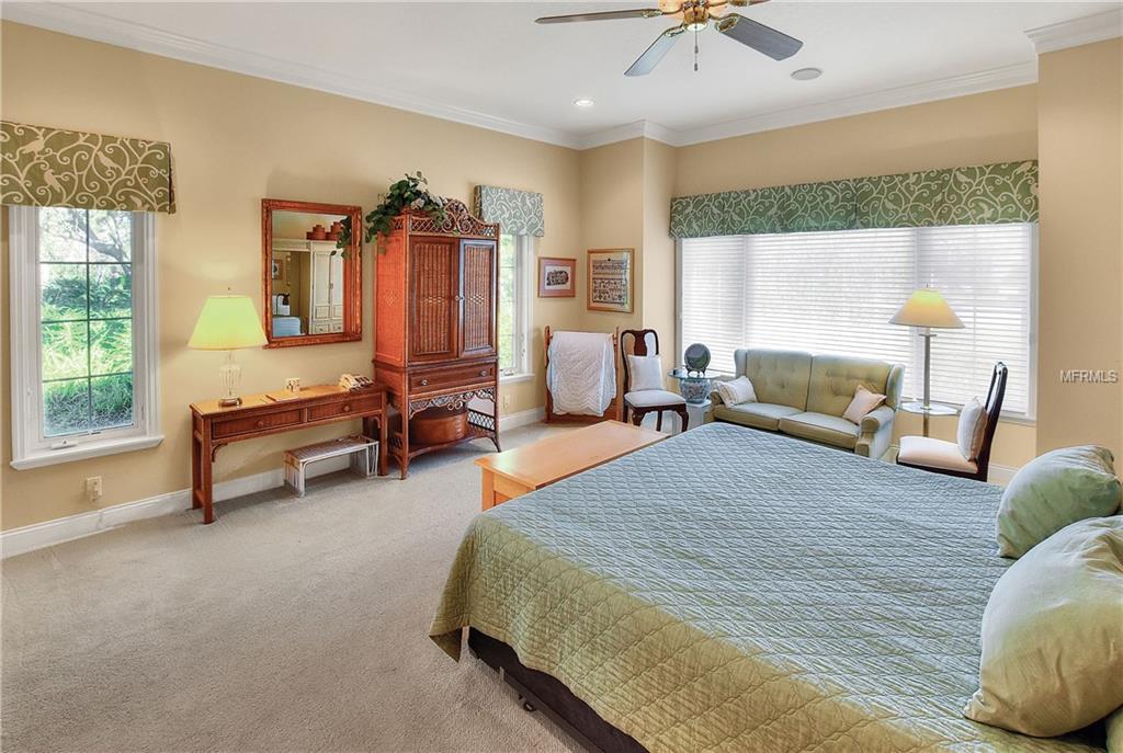 208 FAIRWAY DRIVE, HAINES CITY, Florida 33844, 3 Bedrooms Bedrooms, 10 Rooms Rooms,3 BathroomsBathrooms,Residential,For sale,FAIRWAY,P4718641