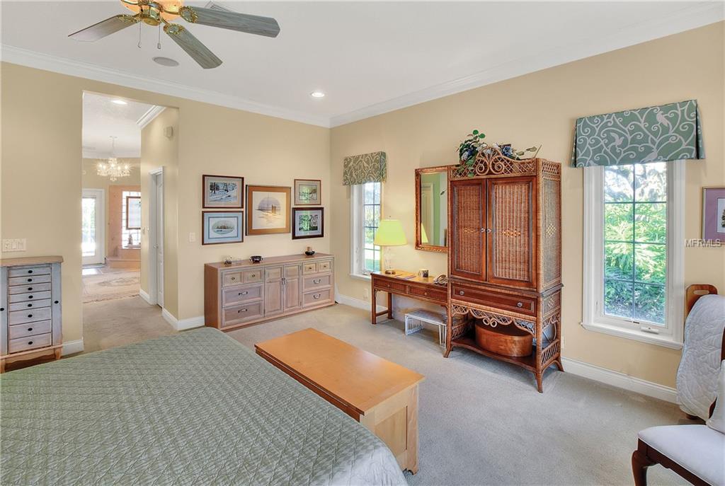 208 FAIRWAY DRIVE, HAINES CITY, Florida 33844, 3 Bedrooms Bedrooms, 10 Rooms Rooms,3 BathroomsBathrooms,Residential,For sale,FAIRWAY,P4718641