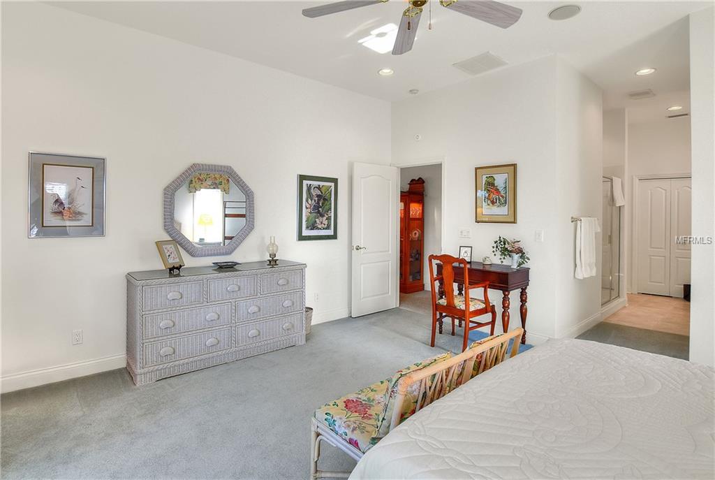 208 FAIRWAY DRIVE, HAINES CITY, Florida 33844, 3 Bedrooms Bedrooms, 10 Rooms Rooms,3 BathroomsBathrooms,Residential,For sale,FAIRWAY,P4718641