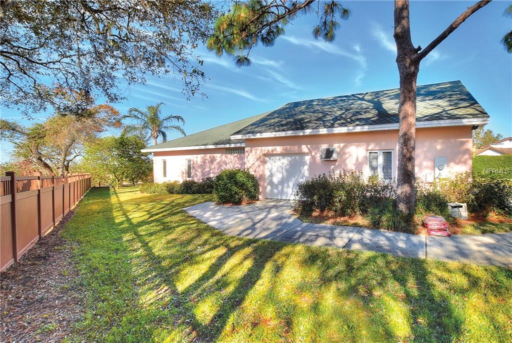 208 FAIRWAY DRIVE, HAINES CITY, Florida 33844, 3 Bedrooms Bedrooms, 10 Rooms Rooms,3 BathroomsBathrooms,Residential,For sale,FAIRWAY,P4718641