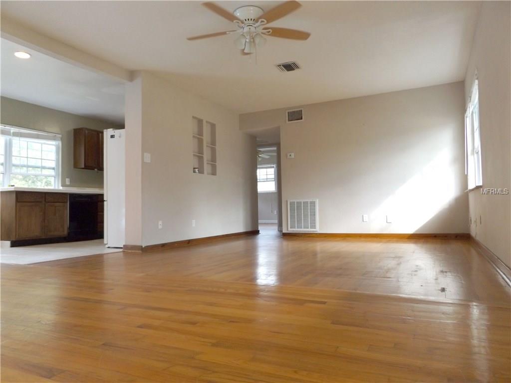 1520 CARLTON STREET, LONGWOOD, Florida 32750, 3 Bedrooms Bedrooms, 3 Rooms Rooms,2 BathroomsBathrooms,Residential,For sale,CARLTON,O5559109