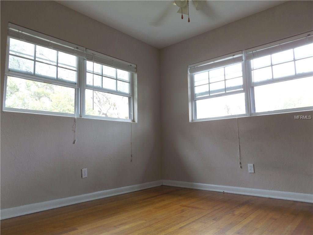 1520 CARLTON STREET, LONGWOOD, Florida 32750, 3 Bedrooms Bedrooms, 3 Rooms Rooms,2 BathroomsBathrooms,Residential,For sale,CARLTON,O5559109