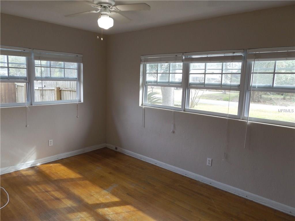 1520 CARLTON STREET, LONGWOOD, Florida 32750, 3 Bedrooms Bedrooms, 3 Rooms Rooms,2 BathroomsBathrooms,Residential,For sale,CARLTON,O5559109