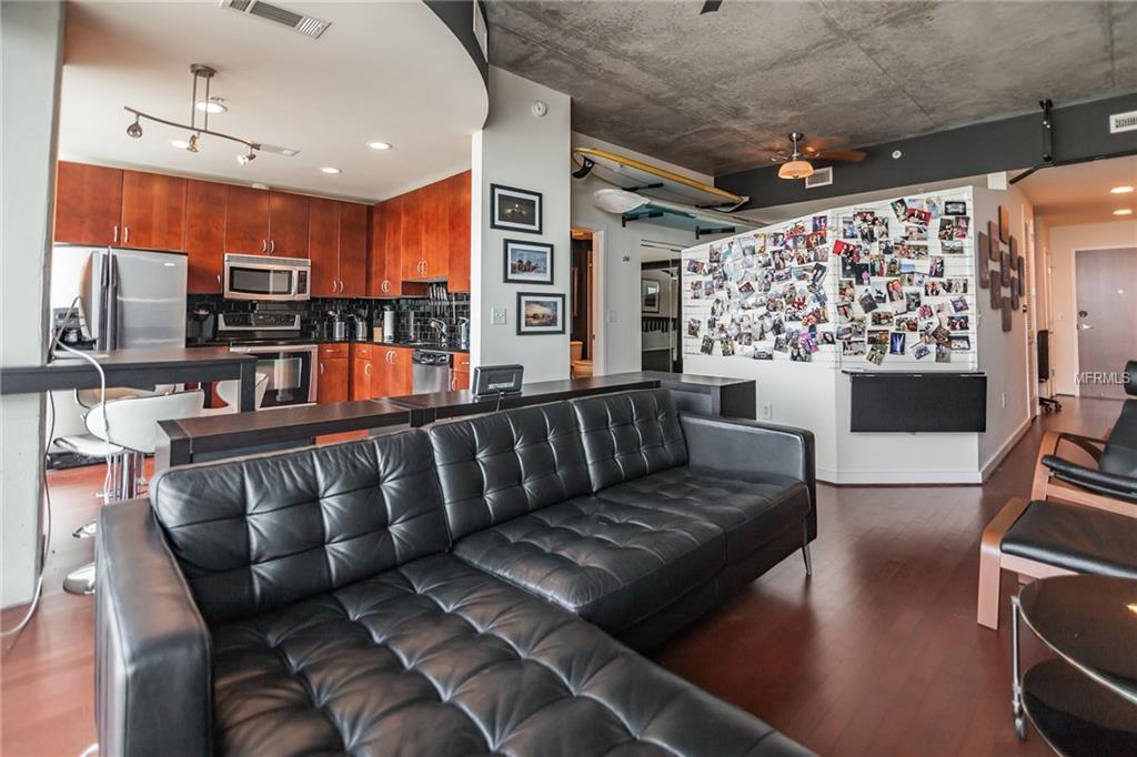 777 N ASHLEY DRIVE, TAMPA, Florida 33602, 1 Bedroom Bedrooms, 3 Rooms Rooms,1 BathroomBathrooms,Residential,For sale,ASHLEY,T2927857