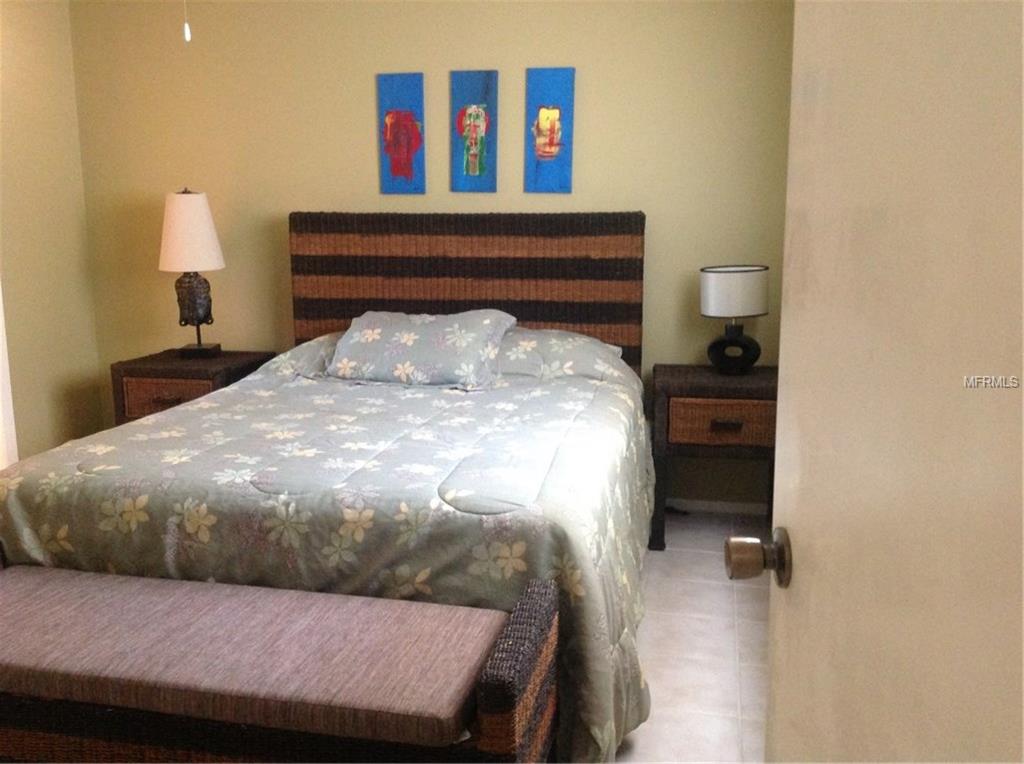 908 POINCIANA ROAD, VENICE, Florida 34293, 2 Bedrooms Bedrooms, 6 Rooms Rooms,2 BathroomsBathrooms,Residential,For sale,POINCIANA,A4197409