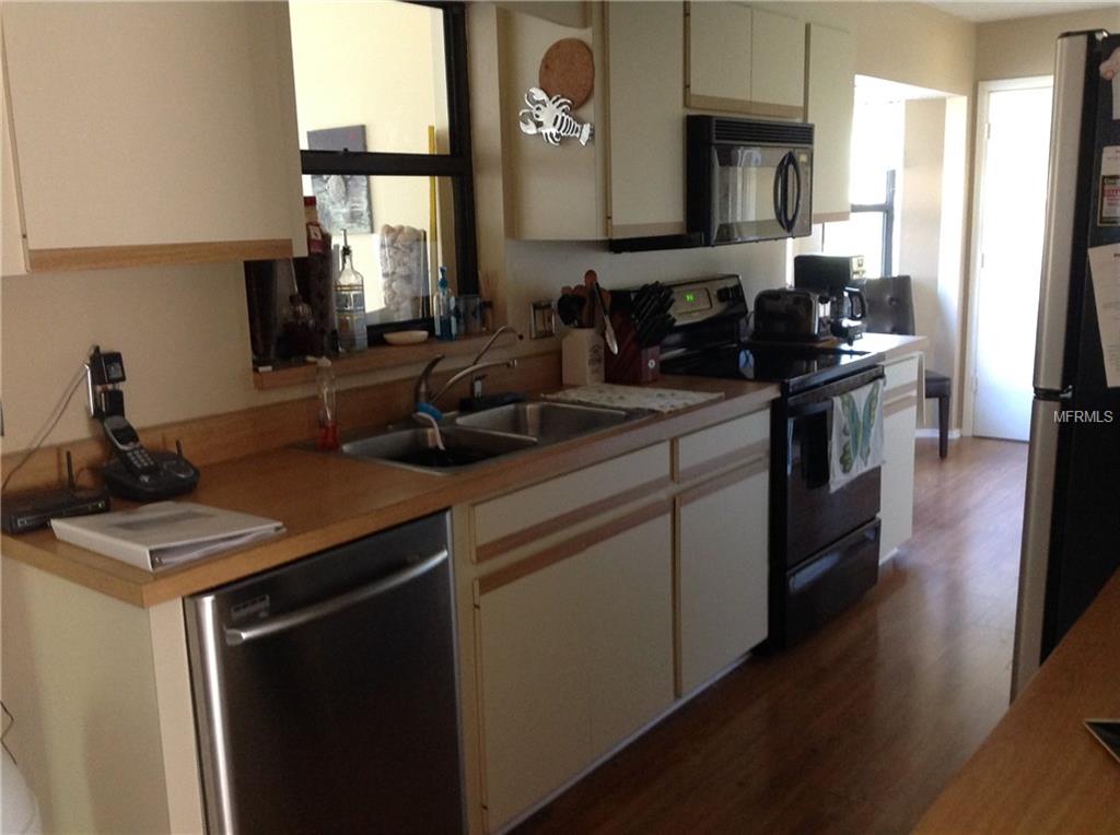 908 POINCIANA ROAD, VENICE, Florida 34293, 2 Bedrooms Bedrooms, 6 Rooms Rooms,2 BathroomsBathrooms,Residential,For sale,POINCIANA,A4197409