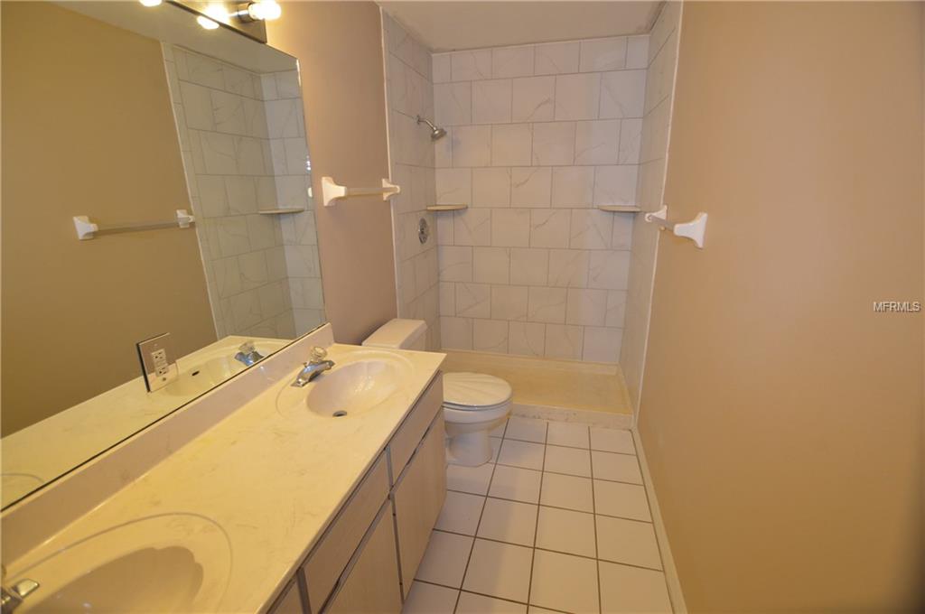 2961 POPLAR AVENUE, LEESBURG, Florida 34748, 2 Bedrooms Bedrooms, 7 Rooms Rooms,2 BathroomsBathrooms,Residential,For sale,POPLAR,G4848496