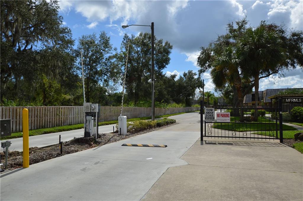 2961 POPLAR AVENUE, LEESBURG, Florida 34748, 2 Bedrooms Bedrooms, 7 Rooms Rooms,2 BathroomsBathrooms,Residential,For sale,POPLAR,G4848496