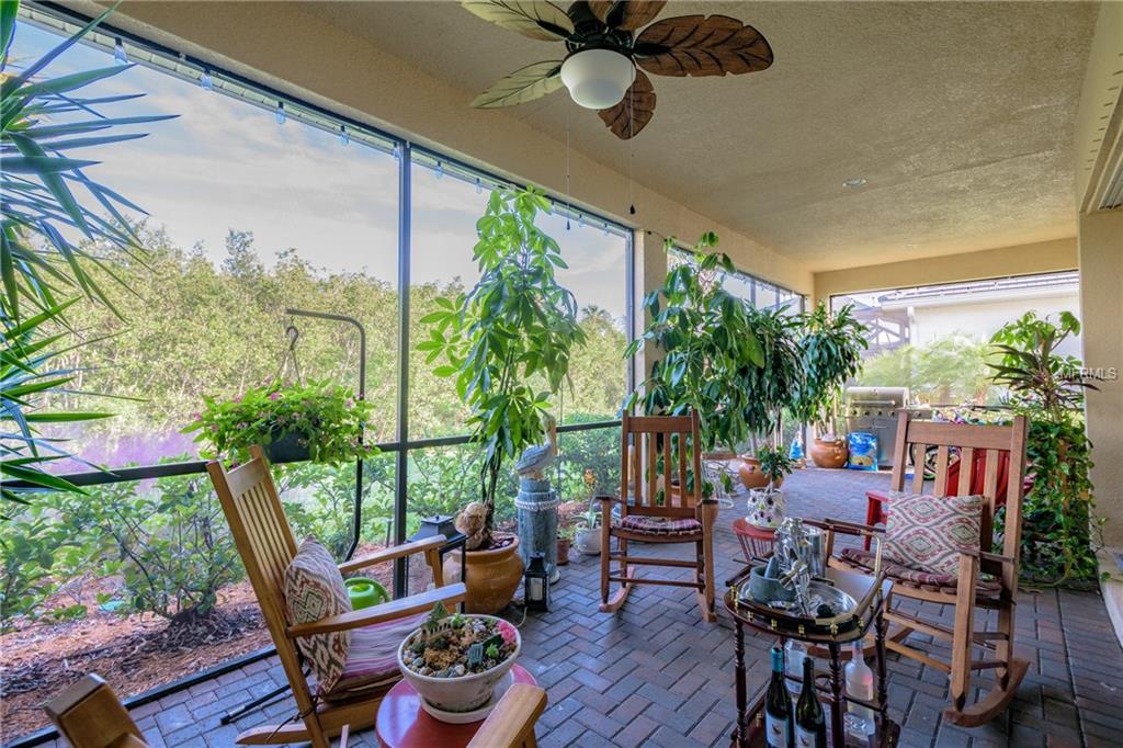 933 RIVERSCAPE STREET, BRADENTON, Florida 34208, 4 Bedrooms Bedrooms, 8 Rooms Rooms,3 BathroomsBathrooms,Residential,For sale,RIVERSCAPE,T2912957