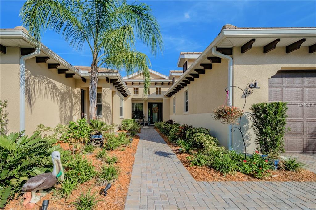 933 RIVERSCAPE STREET, BRADENTON, Florida 34208, 4 Bedrooms Bedrooms, 8 Rooms Rooms,3 BathroomsBathrooms,Residential,For sale,RIVERSCAPE,T2912957