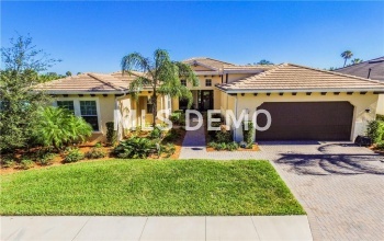 933 RIVERSCAPE STREET, BRADENTON, Florida 34208, 4 Bedrooms Bedrooms, 8 Rooms Rooms,3 BathroomsBathrooms,Residential,For sale,RIVERSCAPE,T2912957