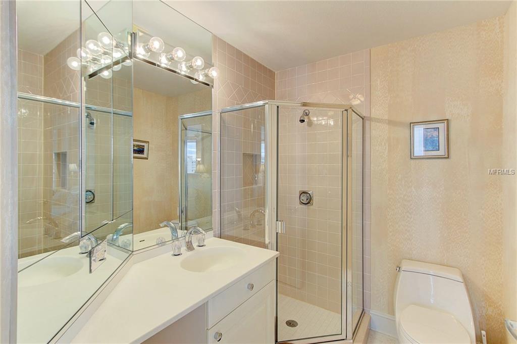 3060 GRAND BAY BOULEVARD, LONGBOAT KEY, Florida 34228, 3 Bedrooms Bedrooms, 5 Rooms Rooms,3 BathroomsBathrooms,Residential,For sale,GRAND BAY,A4205598