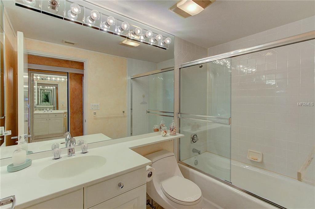 3060 GRAND BAY BOULEVARD, LONGBOAT KEY, Florida 34228, 3 Bedrooms Bedrooms, 5 Rooms Rooms,3 BathroomsBathrooms,Residential,For sale,GRAND BAY,A4205598