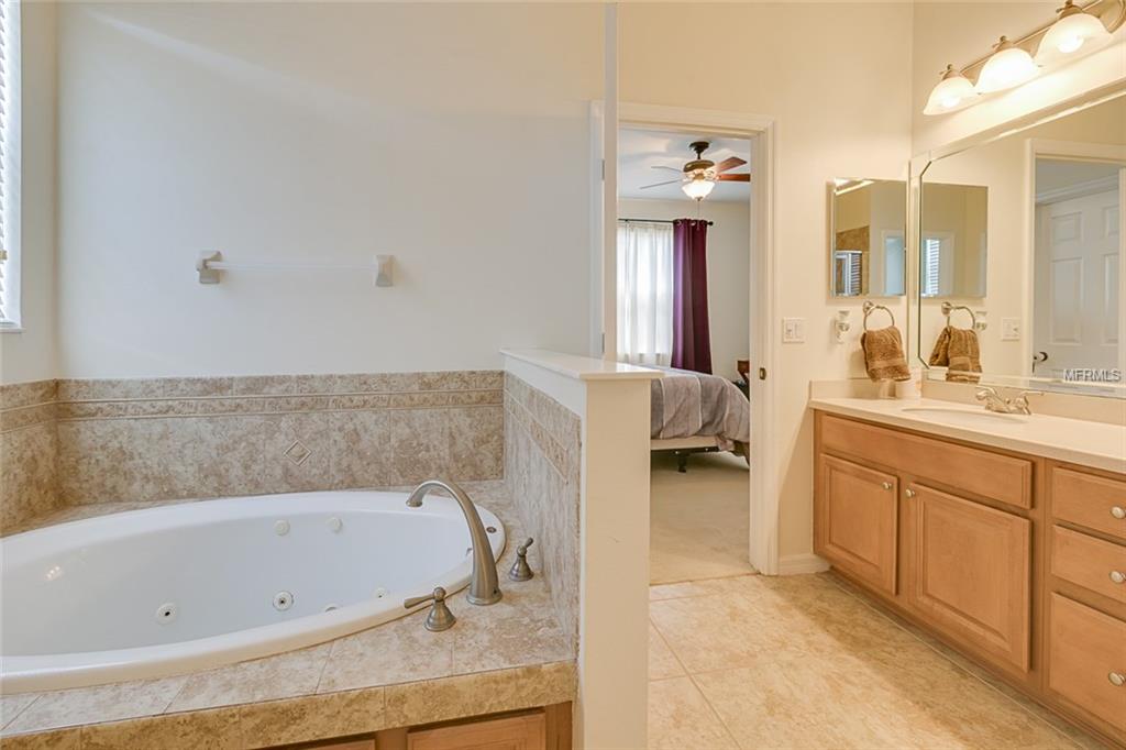 6218 ZANE DRIVE, MOUNT DORA, Florida 32757, 4 Bedrooms Bedrooms, 9 Rooms Rooms,3 BathroomsBathrooms,Residential,For sale,ZANE,G4851620