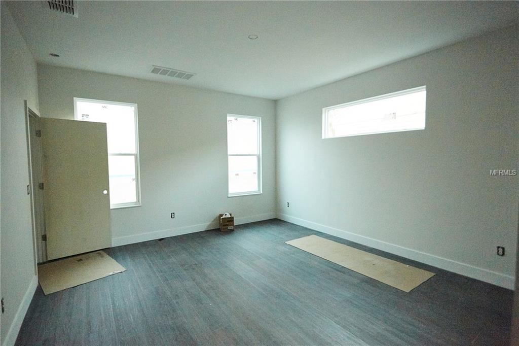 3034 2ND AVENUE N, ST PETERSBURG, Florida 33713, 4 Bedrooms Bedrooms, 6 Rooms Rooms,2 BathroomsBathrooms,Residential,For sale,2ND,U7846213