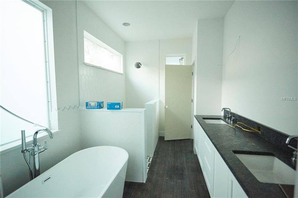 3034 2ND AVENUE N, ST PETERSBURG, Florida 33713, 4 Bedrooms Bedrooms, 6 Rooms Rooms,2 BathroomsBathrooms,Residential,For sale,2ND,U7846213