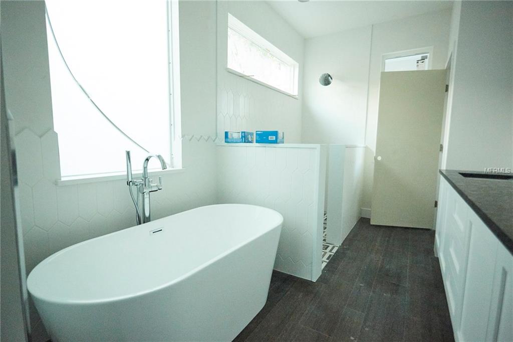 3034 2ND AVENUE N, ST PETERSBURG, Florida 33713, 4 Bedrooms Bedrooms, 6 Rooms Rooms,2 BathroomsBathrooms,Residential,For sale,2ND,U7846213