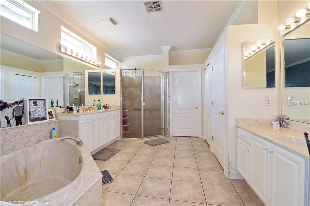 7631 KINGS PASSAGE AVENUE, ORLANDO, Florida 32835, 5 Bedrooms Bedrooms, 11 Rooms Rooms,3 BathroomsBathrooms,Residential,For sale,KINGS PASSAGE,O5560962