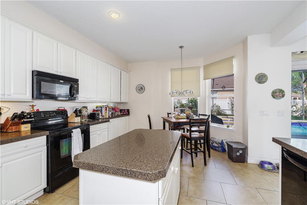 7631 KINGS PASSAGE AVENUE, ORLANDO, Florida 32835, 5 Bedrooms Bedrooms, 11 Rooms Rooms,3 BathroomsBathrooms,Residential,For sale,KINGS PASSAGE,O5560962