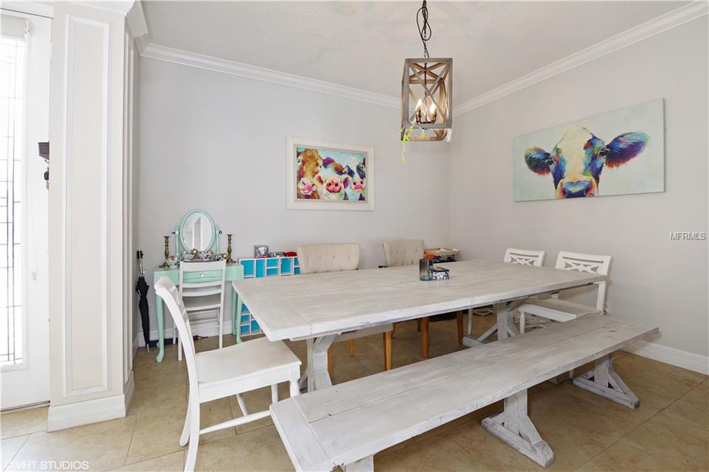 7631 KINGS PASSAGE AVENUE, ORLANDO, Florida 32835, 5 Bedrooms Bedrooms, 11 Rooms Rooms,3 BathroomsBathrooms,Residential,For sale,KINGS PASSAGE,O5560962