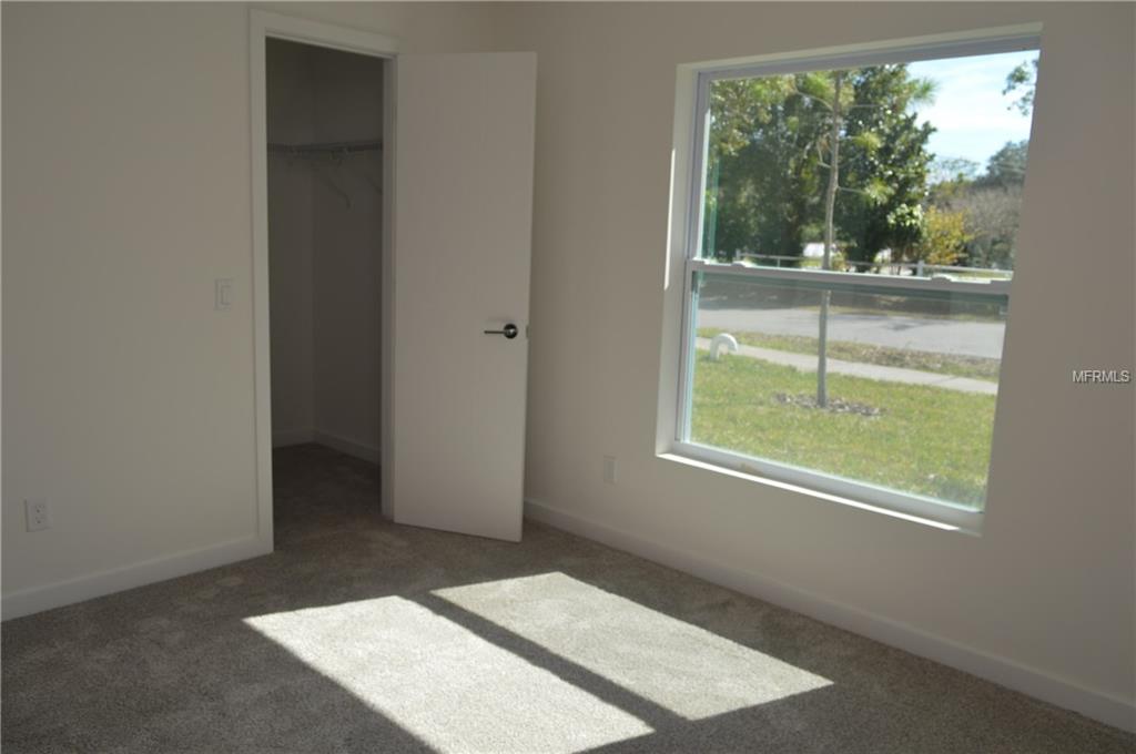 2880 S SHADE AVENUE, SARASOTA, Florida 34239, 3 Bedrooms Bedrooms, 7 Rooms Rooms,2 BathroomsBathrooms,Residential,For sale,SHADE,A4209674