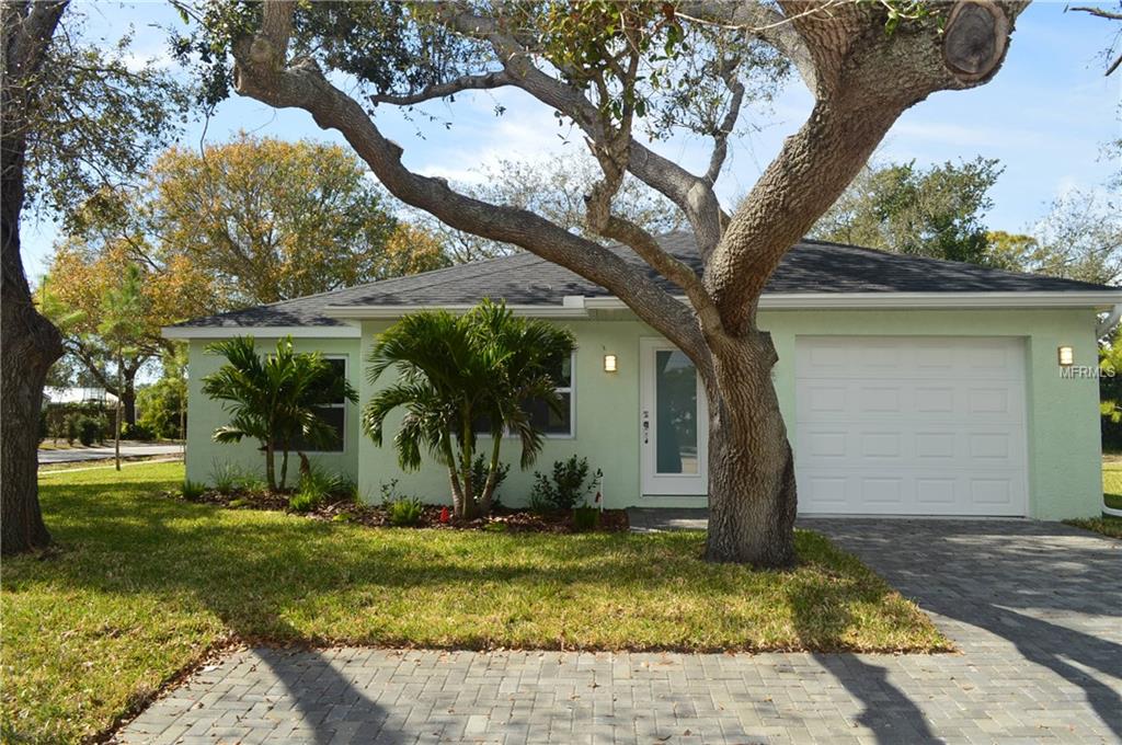 2880 S SHADE AVENUE, SARASOTA, Florida 34239, 3 Bedrooms Bedrooms, 7 Rooms Rooms,2 BathroomsBathrooms,Residential,For sale,SHADE,A4209674