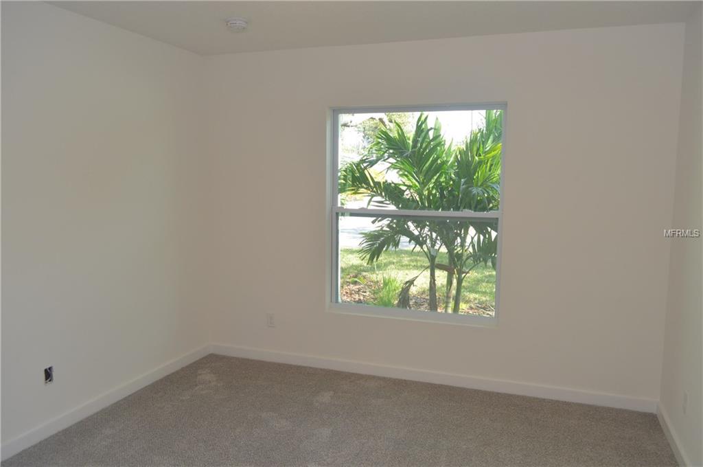 2880 S SHADE AVENUE, SARASOTA, Florida 34239, 3 Bedrooms Bedrooms, 7 Rooms Rooms,2 BathroomsBathrooms,Residential,For sale,SHADE,A4209674