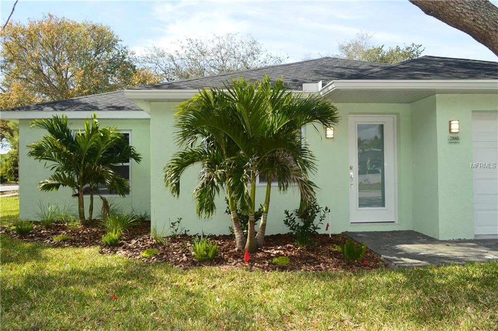 2880 S SHADE AVENUE, SARASOTA, Florida 34239, 3 Bedrooms Bedrooms, 7 Rooms Rooms,2 BathroomsBathrooms,Residential,For sale,SHADE,A4209674