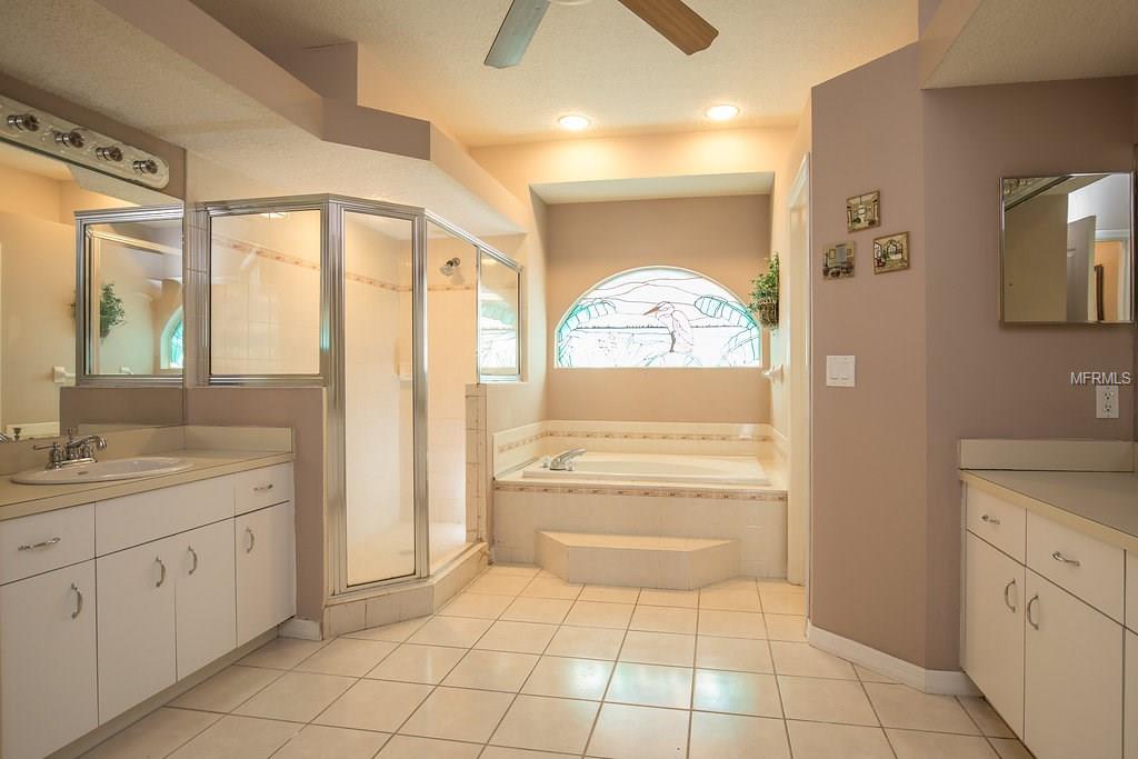9713 62ND AVENUE N, ST PETERSBURG, Florida 33708, 4 Bedrooms Bedrooms, 9 Rooms Rooms,2 BathroomsBathrooms,Residential,For sale,62ND,U7847310