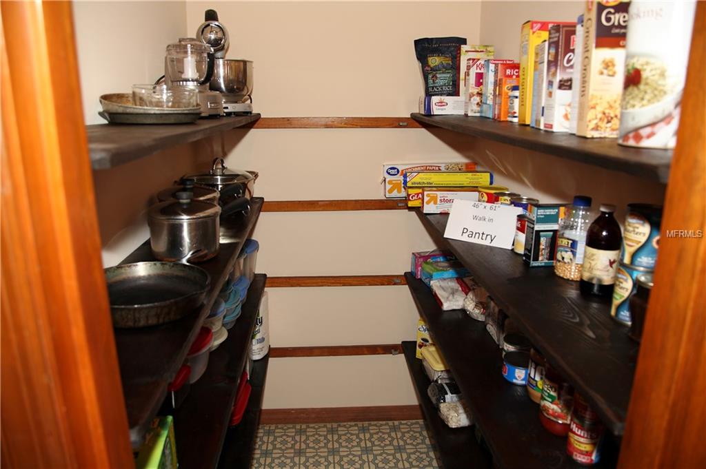 679 BENITAWOOD COURT, WINTER SPRINGS, Florida 32708, 4 Bedrooms Bedrooms, 9 Rooms Rooms,3 BathroomsBathrooms,Residential,For sale,BENITAWOOD,O5542673