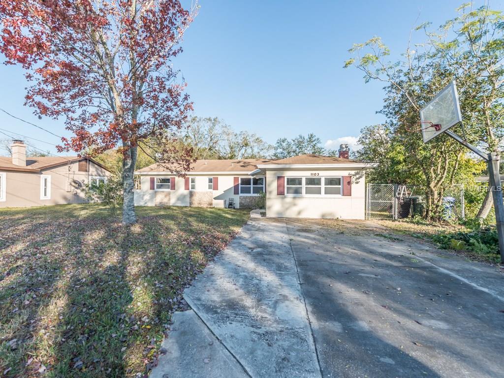 1103 N PALM AVENUE, KISSIMMEE, Florida 34741, 3 Bedrooms Bedrooms, 7 Rooms Rooms,1 BathroomBathrooms,Residential,For sale,PALM,O5556394